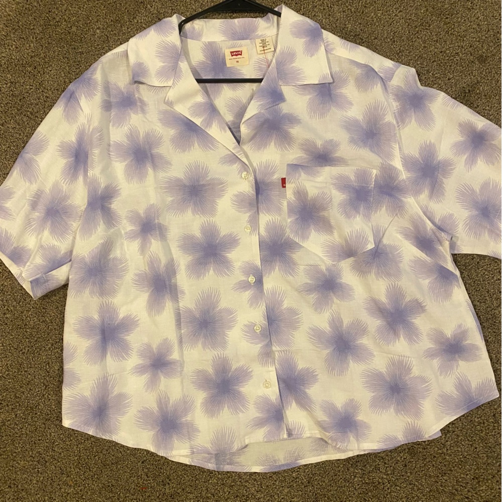 Levi’s shirt